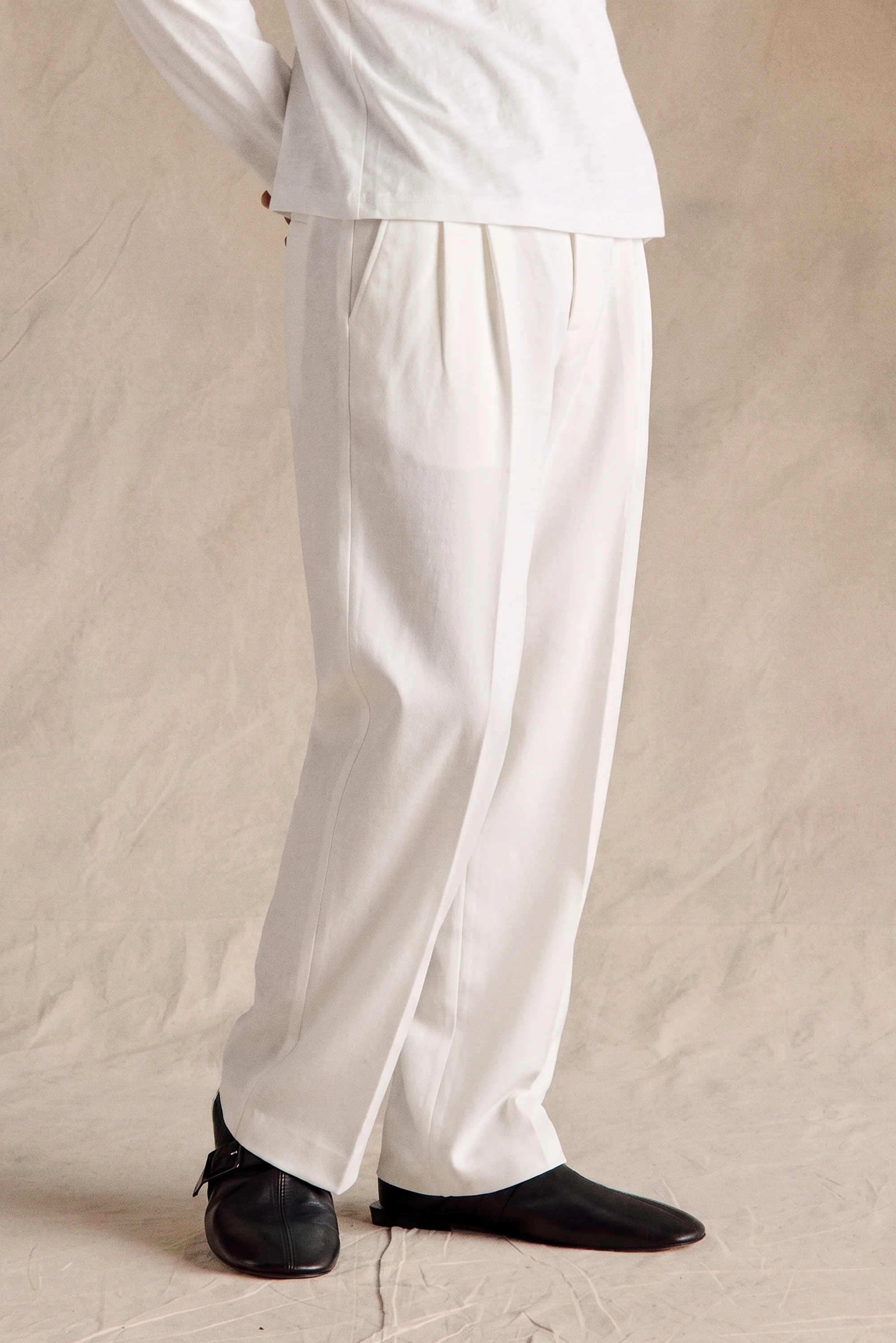 Manhattan Pleated Trousers | White - Image 2