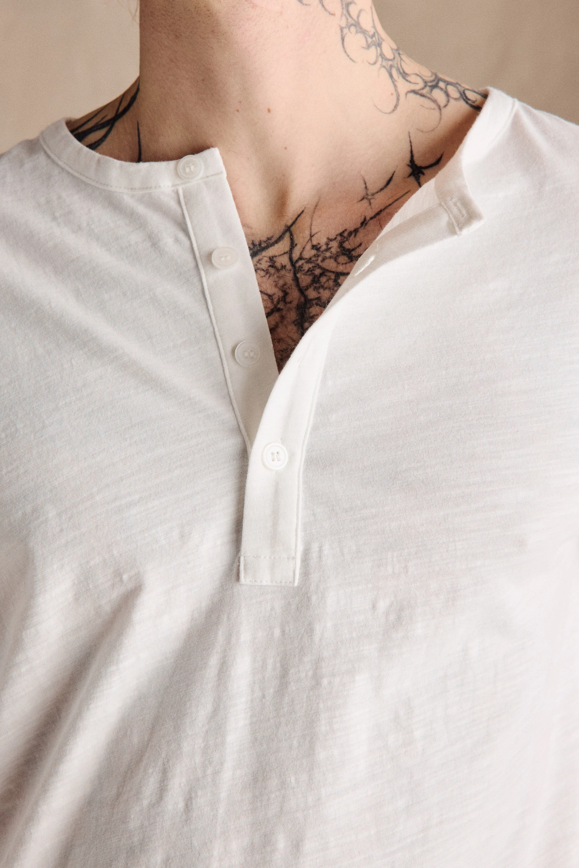 Riviera Slub Henley | White - Image 5