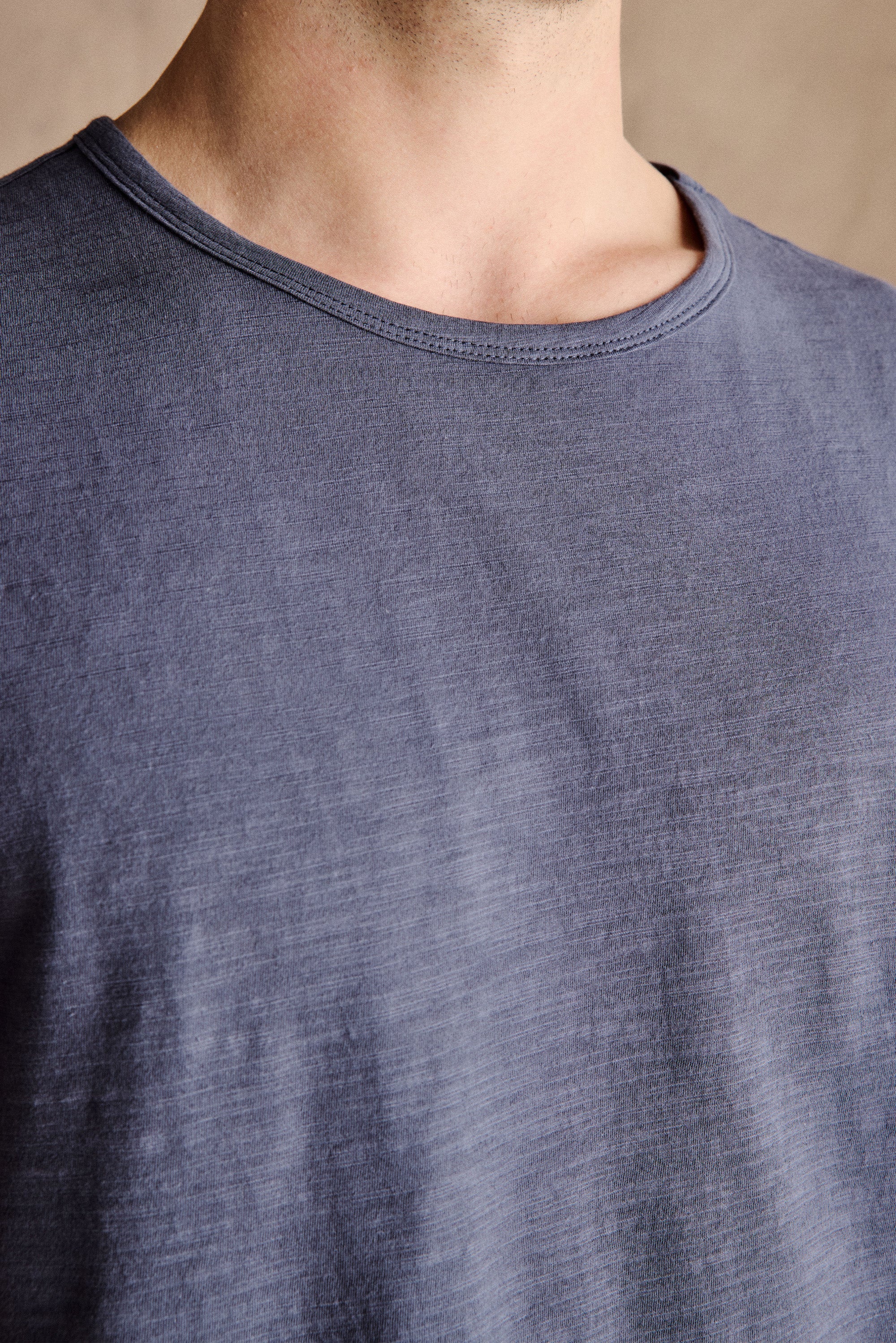 Steve Slub Cotton Tee | Navy - Image 5